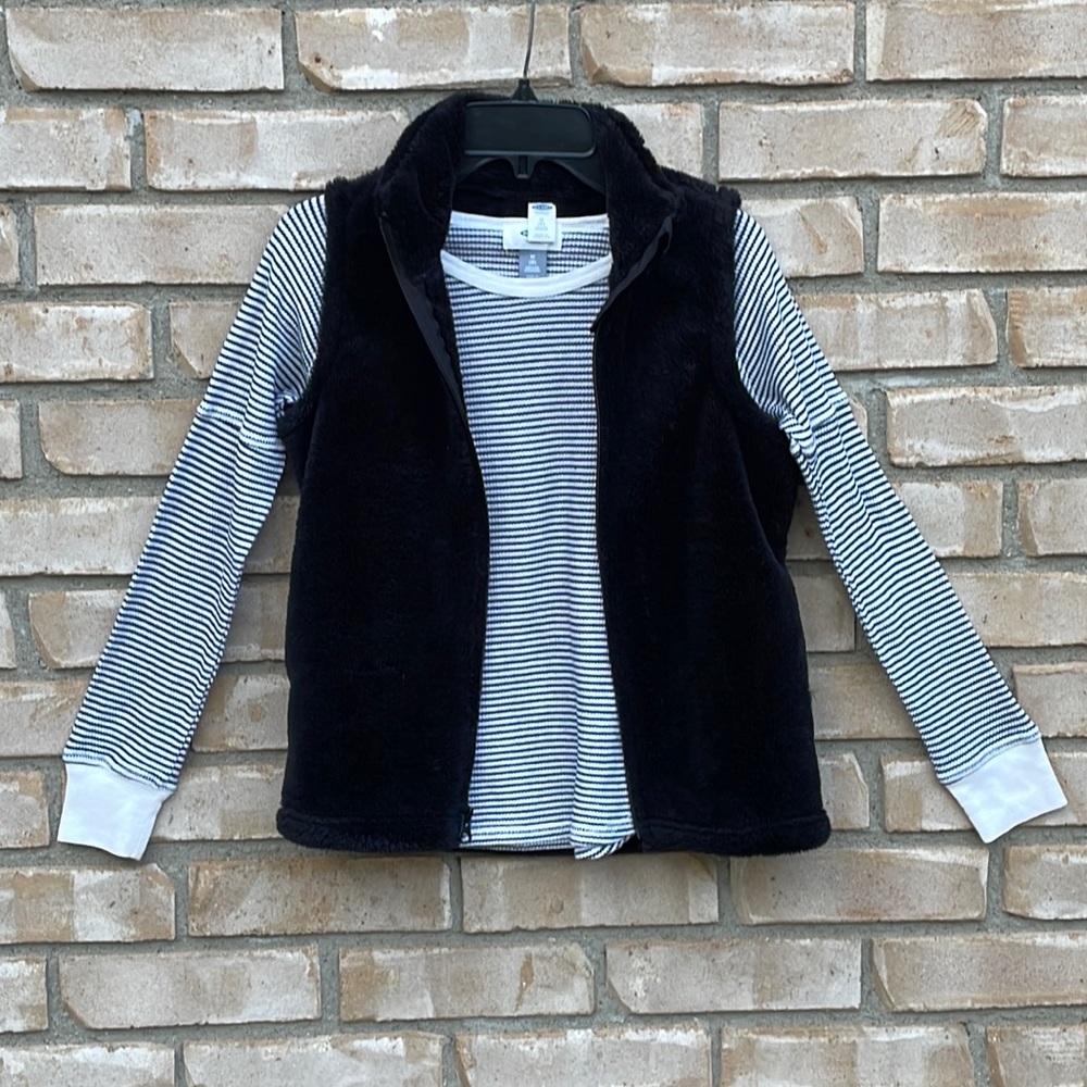 Old Navy Girls Cozy Vest & Waffle LS Shirt Size M  (2 pieces)